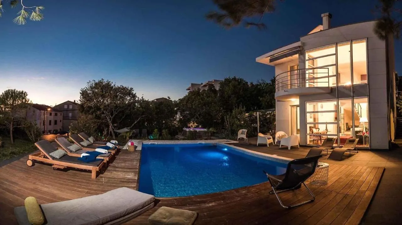 Holiday Home In Dramalj 39404